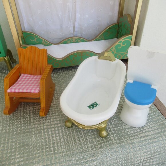 Kidkraft Lot of Wooden Dollhouse Doll Furniture Stove, Table, Bench Bedroom Bath - Picture 2 of 14